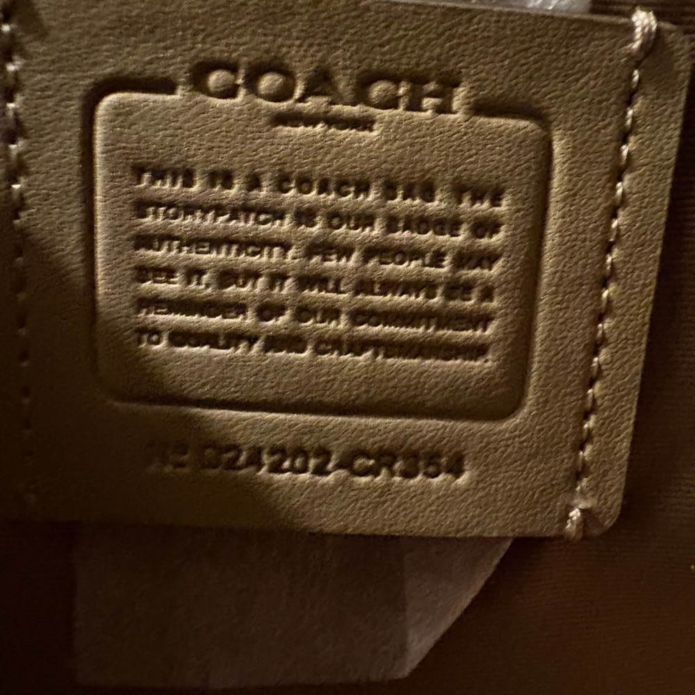 NWT Coach Cream Crossbody Bag with Gold-Tone Hardware - Picture 5 of 7